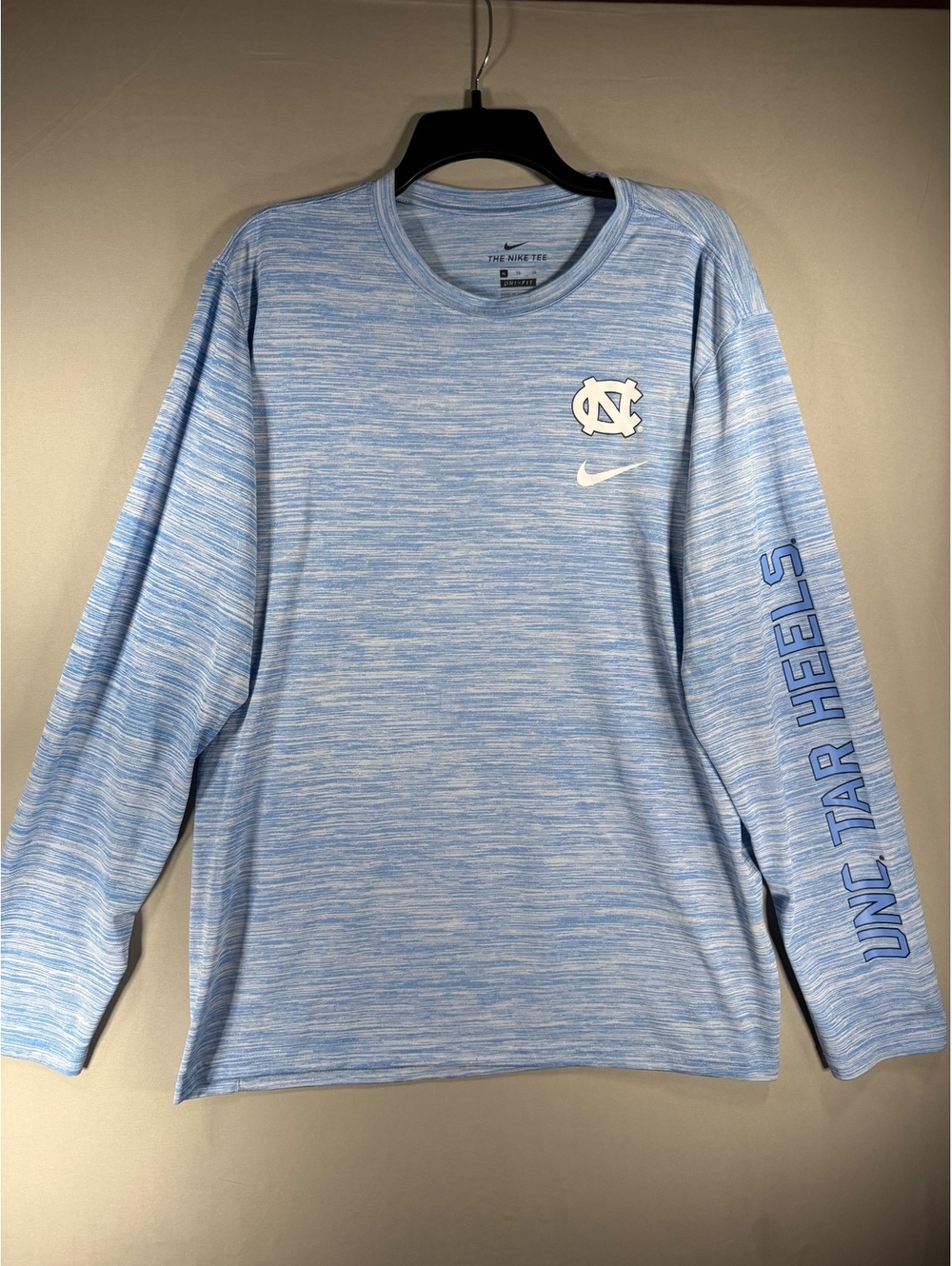 Nike Dri-FIT UNC Tar Heels Long Sleeve Shirt XL